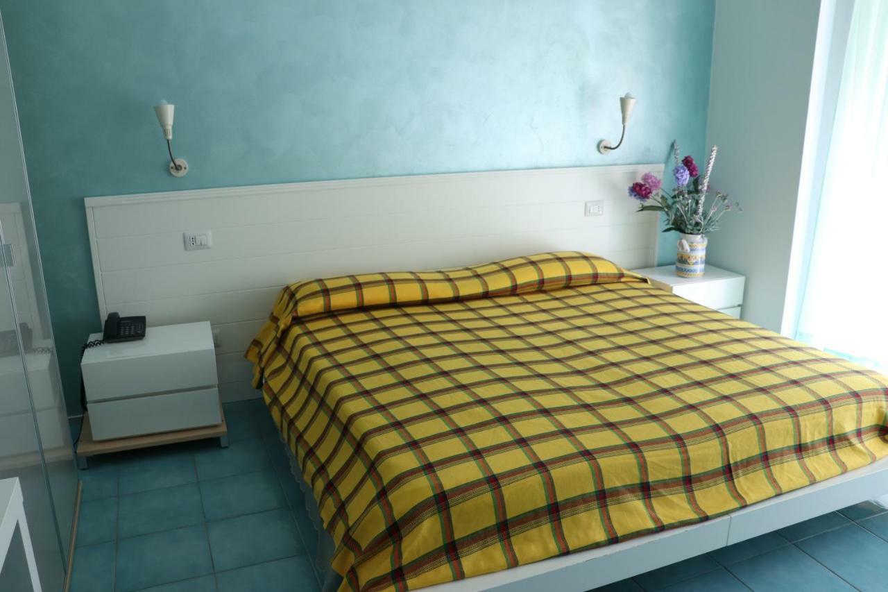 ガエータ Rock Garden Bed & Breakfast エクステリア 写真